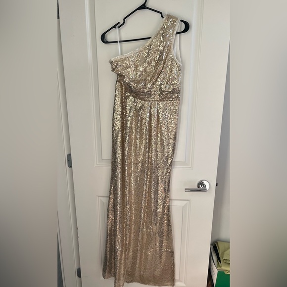 Brand new one shoulder sequins evening gown. Great for wedding or dinner party. - Picture 4 of 5